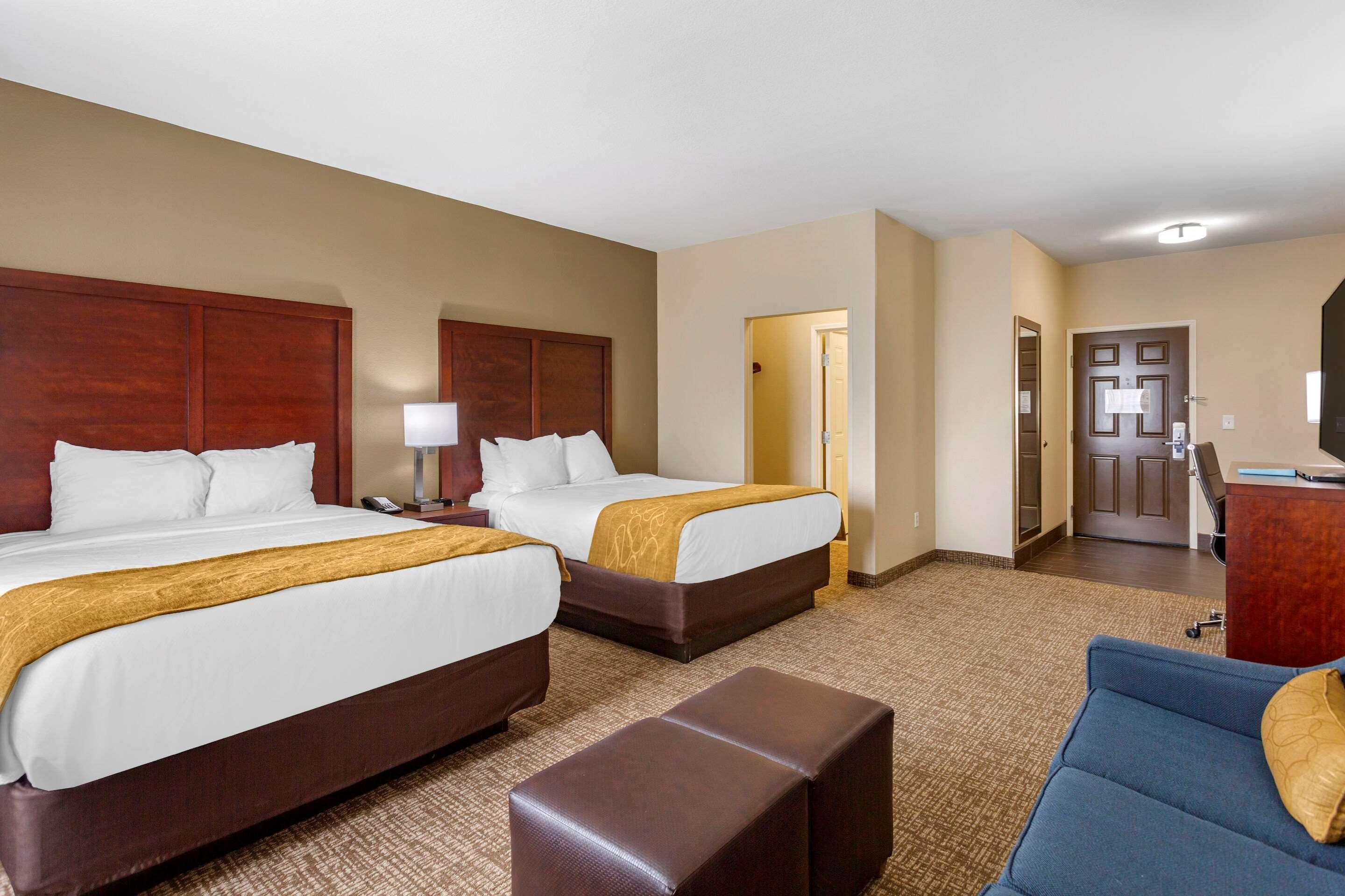 Comfort Suites Clarksville Exterior foto