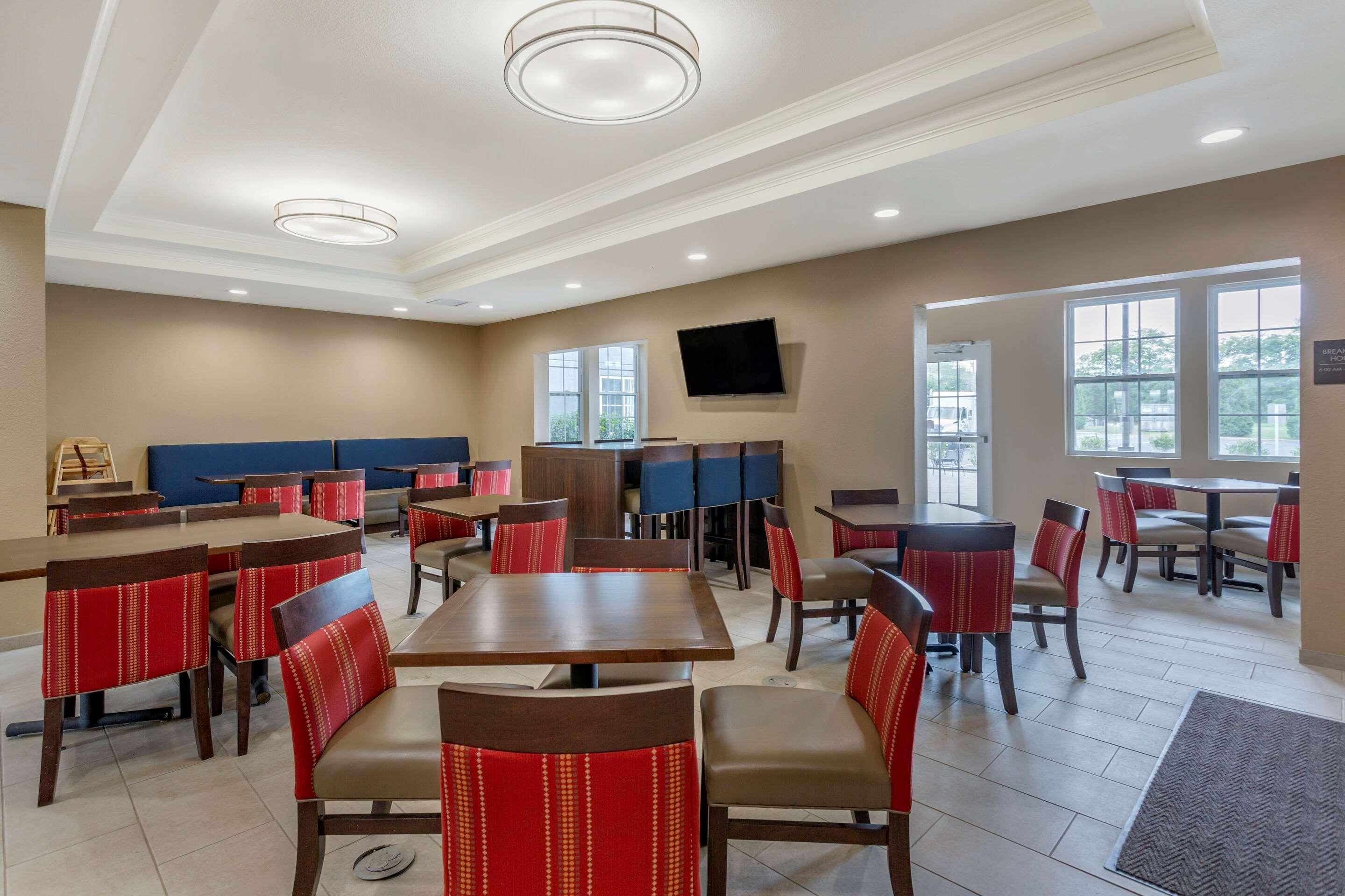 Comfort Suites Clarksville Exterior foto